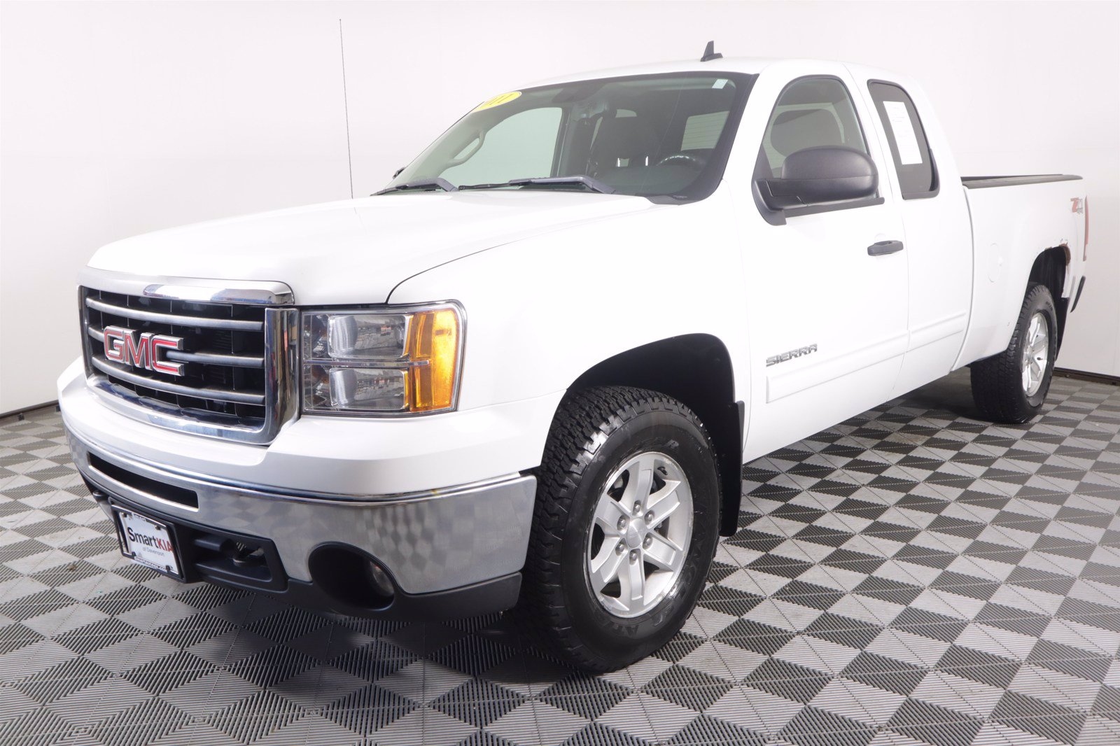 Pre-Owned 2011 GMC Sierra 1500 SLE